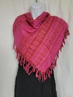 Leuke roze sjaal met bloemetjes 92x92 cm, Kleding | Dames, Mutsen, Sjaals en Handschoenen, Maat 38/40 (M), ., Ophalen of Verzenden