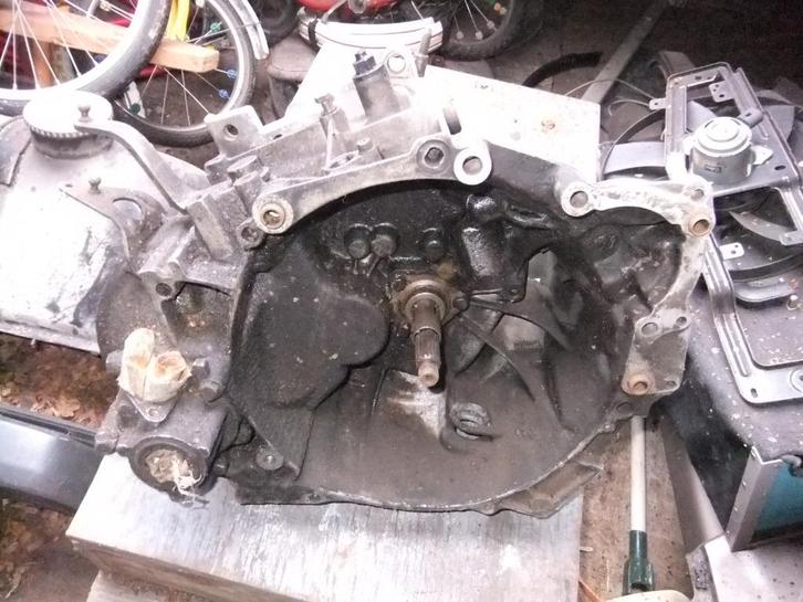 Versnellingsbak Peugeot 405 1.6, Auto-onderdelen, Transmissie en Toebehoren, Peugeot, Gebruikt, Ophalen of Verzenden