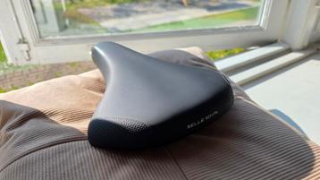 Selle Royale Essente+ Fietszadel beschikbaar voor biedingen