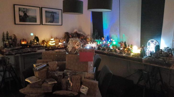 Kerstdorp van 5+meter te koop!, Diversen, Kerst, Zo goed als nieuw, Ophalen