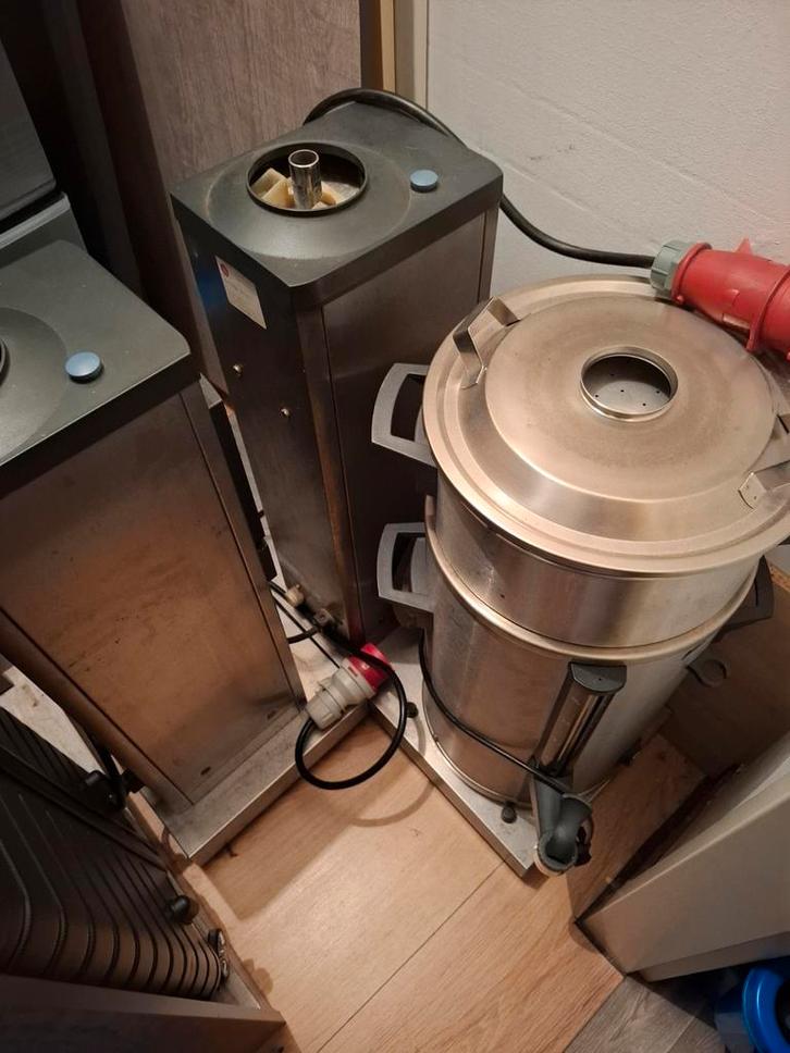 2x  bravilor 10l  koffiemachines  gebruiken voor onderdelen, Witgoed en Apparatuur, Koffiezetapparaten, Gebruikt, Koffiemachine