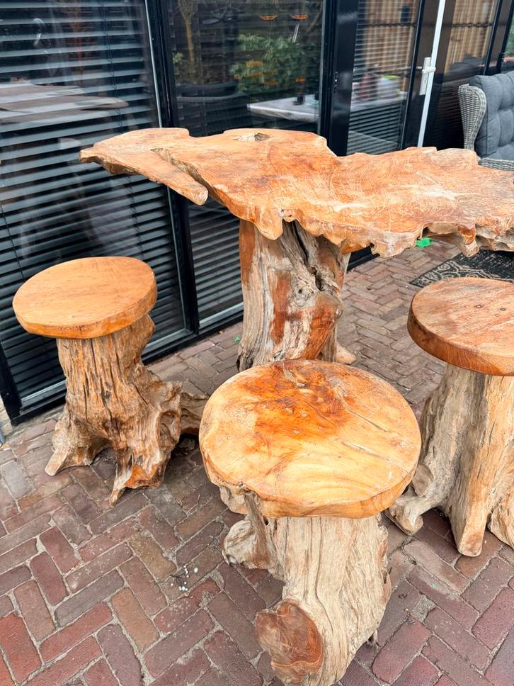 Unieke boomstamtafel met krukken, Huis en Inrichting, Tafels | Eettafels, Gebruikt, 100 tot 150 cm, 150 tot 200 cm, Vijf personen of meer