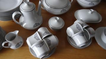 Eetservies  beschikbaar voor biedingen