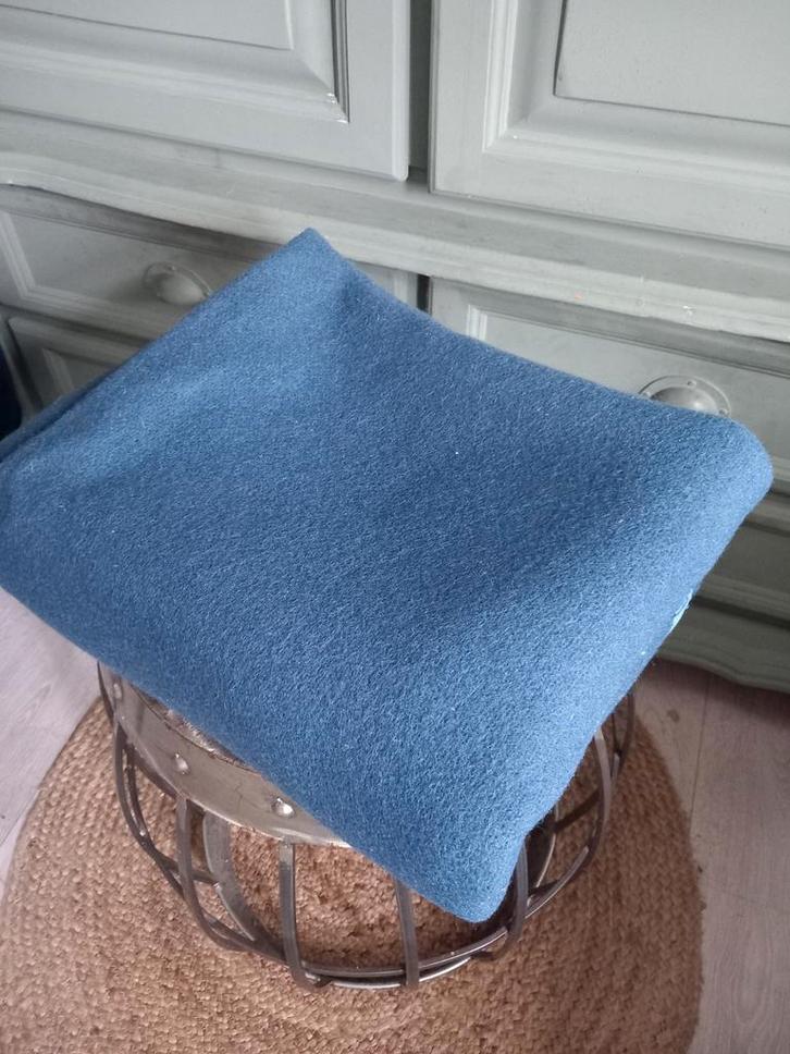 Blauwe wollen deken, Huis en Inrichting, Woonaccessoires | Plaids en Woondekens, Zo goed als nieuw, Ophalen of Verzenden