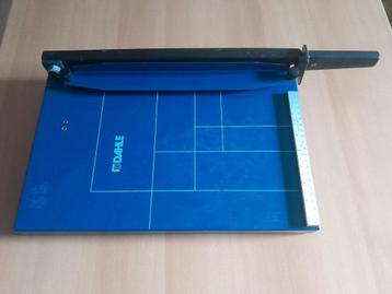 Grote Zware Guillotine Papiersnijder van Dahle izgs beschikbaar voor biedingen
