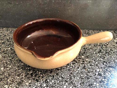 Kaasfondue pan keramiek 1 ltr 2-4 pers. Beige bruin nieuw, Huis en Inrichting, Keuken | Potten en Pannen, Nieuw, Overige materialen