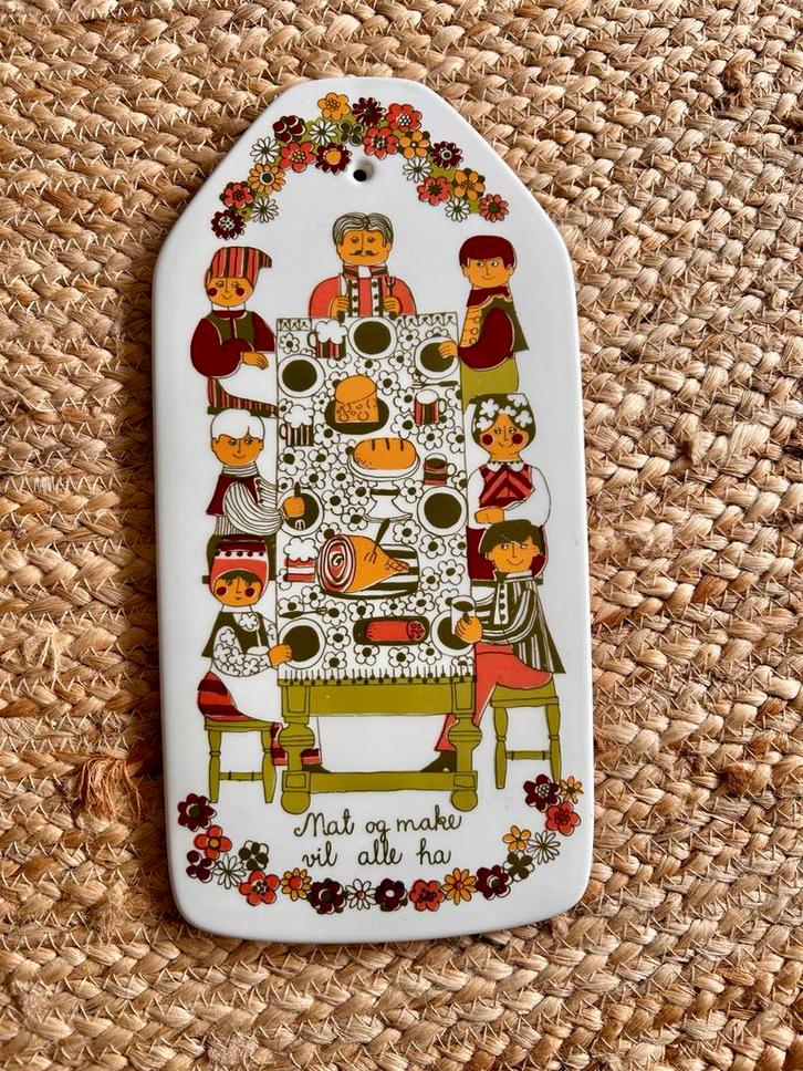 Vintage Figgjo Folklore Kaasplank Turi Gramstad Oliver, Antiek en Kunst, Antiek | Wandborden en Tegels, Ophalen of Verzenden