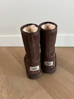 Mooie originele kinder UGGs maat 28, Kinderen en Baby's, Ophalen of Verzenden, Zo goed als nieuw, Laarzen