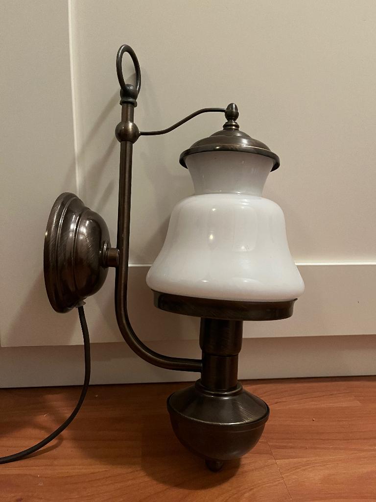 Antieke wandlamp, Ophalen