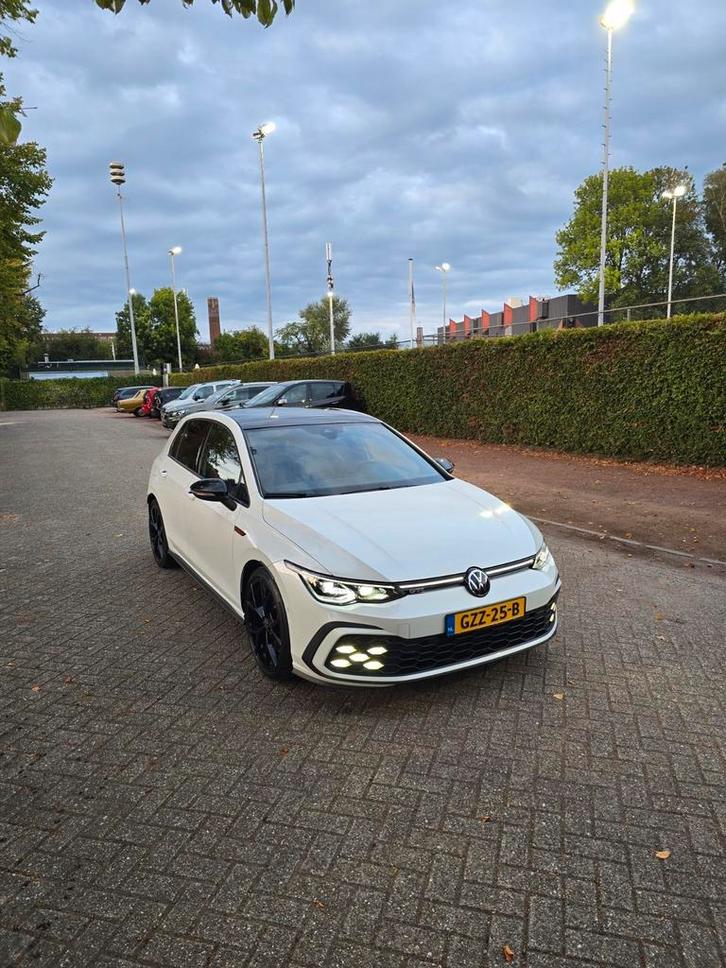 Volkswagen Golf 8 2.0 TSI GTI Black Style Panorama/HUD/H&K, Auto's, Volkswagen, Particulier, Golf, 360° camera, ABS, Achteruitrijcamera