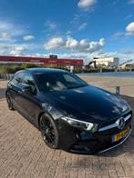 Exclusieve Mercedes-Benz A-Klasse A 200 163pk 2018 Zwart, Auto's, Mercedes-Benz, 74 €/maand, 4 cilinders, Origineel Nederlands
