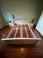 Tweepersoonsbed met ombouw en elektrische lattenbodems, Ophalen, Beige, Tweepersoons, 200 cm
