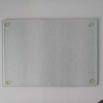 Snijplanken. 1 van glas en 2 van kunststof.  beschikbaar voor biedingen