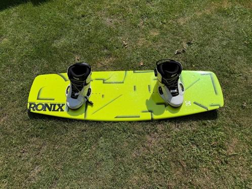 Ronix Phoenix incl. Ronix Preston boots, Watersport en Boten, Wakeboarden, Gebruikt, Board en Schoenen, Ophalen