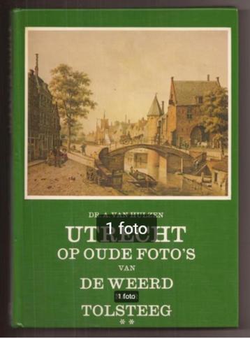 Utrecht op oude Foto's van De Weerd naar Tolsteeg beschikbaar voor biedingen