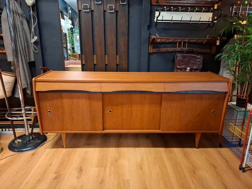 Vintage lowboard sideboard teak kast wandkast wandmeubel, Huis en Inrichting, Kasten | Dressoirs, Zo goed als nieuw, 150 tot 200 cm