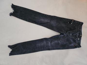 Model Sophia jeans size 30 beschikbaar voor biedingen