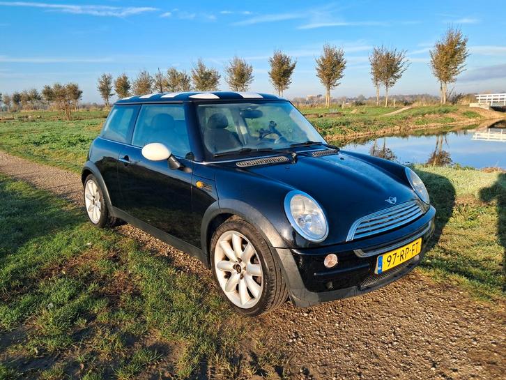 Mini 1.6 16V ONE 2003 Zwart, Auto's, Mini, Particulier, Benzine, C, Hatchback, Handgeschakeld, Geïmporteerd, Zwart, Voorwielaandrijving