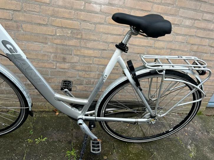 Fiets, Fietsen en Brommers, Fietsen | Dames | Damesfietsen, Zo goed als nieuw, Giant, Versnellingen, 53 tot 56 cm, Ophalen of Verzenden