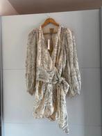 Mooie jurk van Josh V nieuw! Exclusive lijn Trina, Kleding | Dames, Jurken, JOSH V, Beige, Nieuw, Ophalen of Verzenden