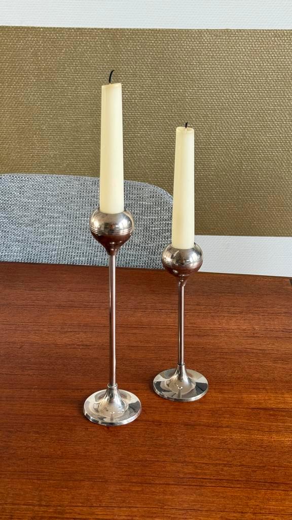 Space Age Zilveren Kandelaars - Set van 2, Huis en Inrichting, Woonaccessoires | Kandelaars en Kaarsen, Gebruikt, Kandelaar, Minder dan 25 cm