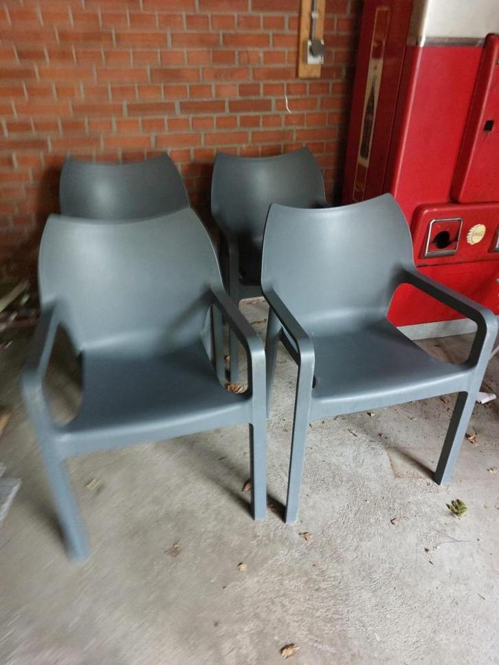 Set 4 Diva tuinstoelen van Siesta  in mooie staat, Tuin en Terras, Tuinstoelen, Gebruikt, Kunststof, Stapelbaar, Ophalen