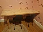 Houten speeltafel/bureau + 2 stoeltjes, Ophalen, Zo goed als nieuw, Tafel(s) en Stoel(en)