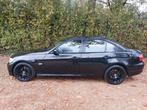 BMW 318i, APK 21-10-2025,  nw banden en injectoren, Auto's, 65 €/maand, Zwart, Zwart, Origineel Nederlands