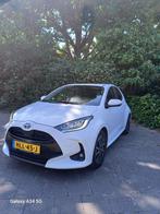 Toyota Yaris 1.5 Hybrid Dynamic 2022 Wit | CarPlay | Camera, Euro 6, 450 kg, Wit, 1490 cc