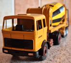 Mercedes-Benz LP2232 (4x2) trekker met betonmixeroplegger, Ophalen of Verzenden, Zo goed als nieuw, Bus of Vrachtwagen