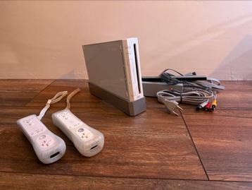 Nintendo Wii met 2 controllers en nunchucks beschikbaar voor biedingen