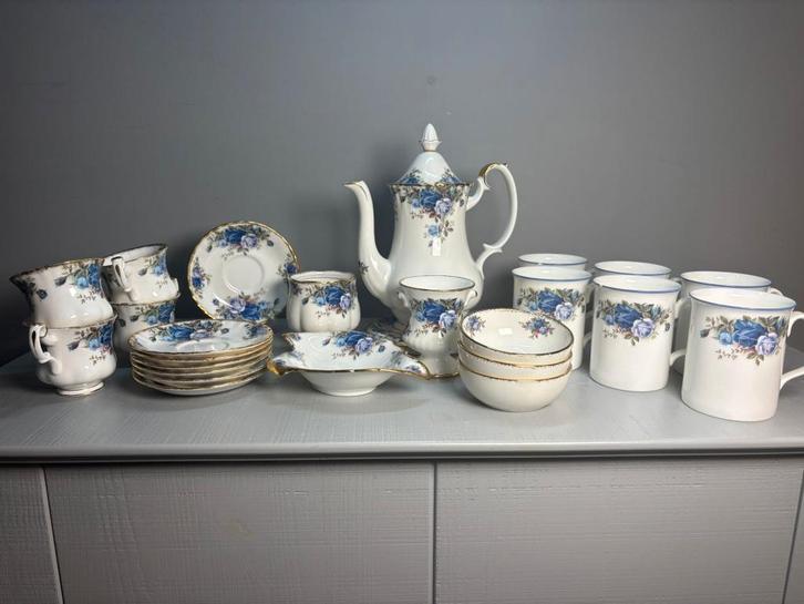60-delig Royal Albert “Moonlight Rose” servies, Antiek en Kunst, Antiek | Servies compleet, Ophalen of Verzenden