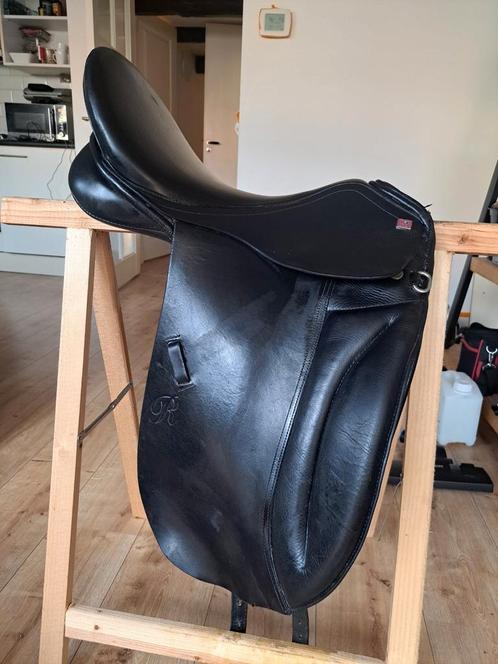 Rossner America 18inch Medium, Dieren en Toebehoren, Paarden en Pony's | Zadels, Gebruikt, Dressuur, Ophalen of Verzenden