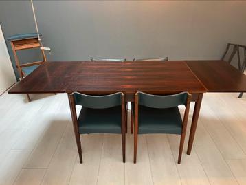 Tijsseling Vintage eettafel 4 bijpassende stoelen – set! beschikbaar voor biedingen
