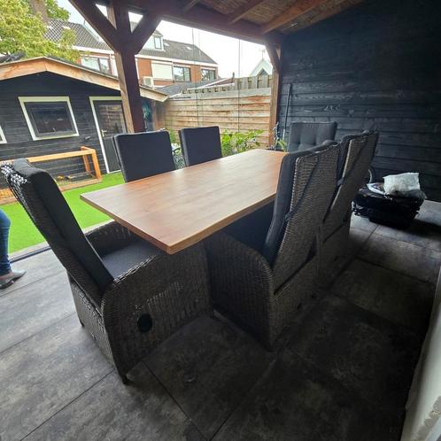Massief houten tafel inclusief 6 stoelen, Tuin en Terras, Tuinsets en Loungesets, Zo goed als nieuw, Ophalen