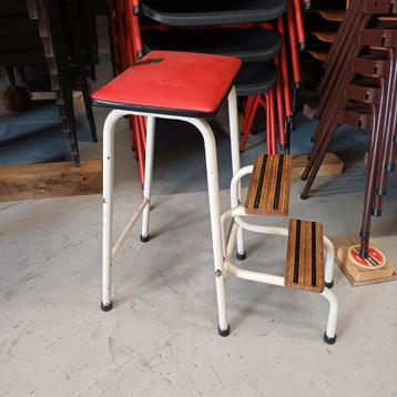Vintage  / retro keukentrapje keuken trapje  beschikbaar voor biedingen