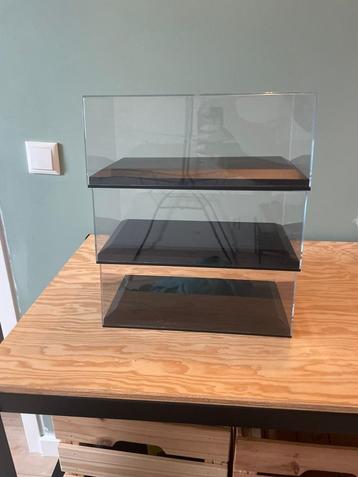 3 stuks display cases voor 1:18 modelauto's beschikbaar voor biedingen