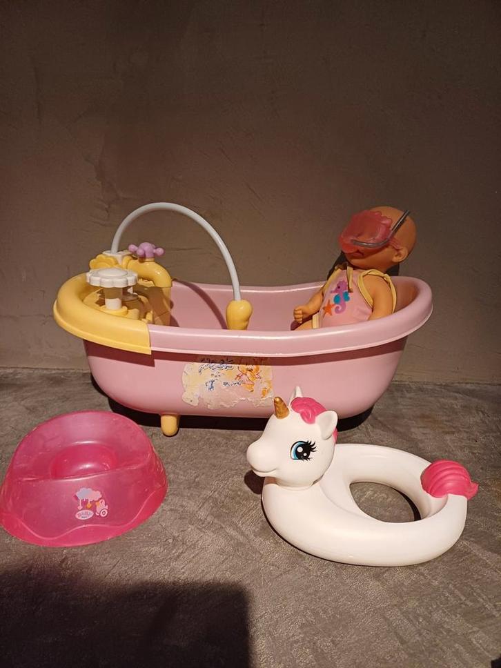 Roze poppen badje met Simba pop badpak, duikbril, zwemring, Kinderen en Baby's, Speelgoed | Poppen, Gebruikt, Babypop, Ophalen of Verzenden