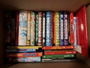 Doos vol jeugd/  kinderboeken beschikbaar voor biedingen