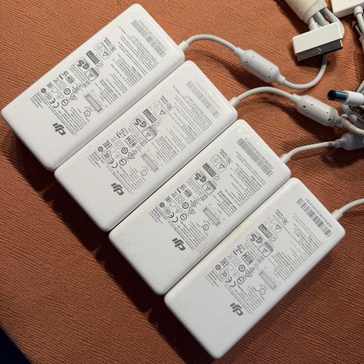 DJI, Power Supply Phantom 4 charger, prijs per stuk. IGST., Audio, Tv en Foto, Drones, Refurbished, Drone zonder camera, Ophalen of Verzenden