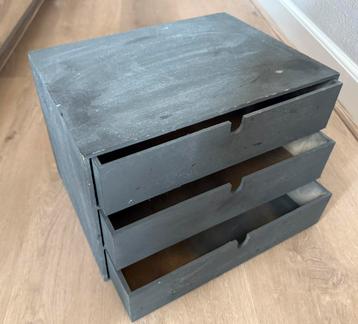 Ikea ladekastje voor op het bureau aangeboden beschikbaar voor biedingen