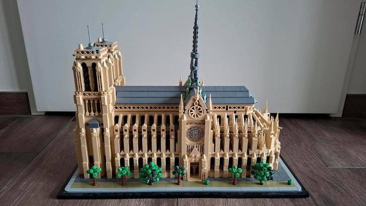 LEGO #21061 - Architecture - Notre-Dame van Parijs, Kinderen en Baby's, Speelgoed | Duplo en Lego, Zo goed als nieuw, Ophalen of Verzenden