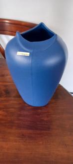 Blauwe Formano Vaas - Prachtige Decoratie, Blauw, Aardewerk of Porselein, Ophalen of Verzenden, Zo goed als nieuw