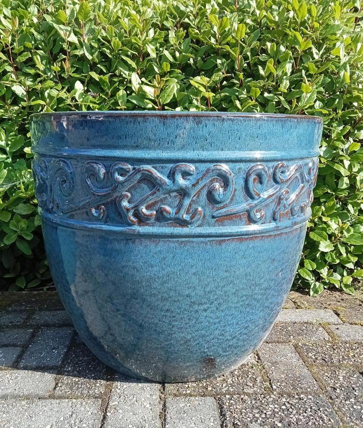 Noble Egg Swirl in Antic Blue of magiato., Tuin en Terras, Bloempotten, Nieuw, Terracotta, Binnen, Balkon, Tuin, 40 tot 70 cm