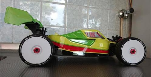 Team Corally Radix 6s met vele extra's ., Hobby en Vrije tijd, Modelbouw | Radiografisch | Auto's, Zo goed als nieuw, Auto offroad