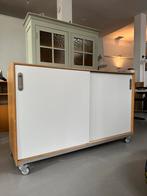 Vintage Schilte schoolkast, dressoir met schuifdeuren, Ophalen, Gebruikt, 50 tot 75 cm