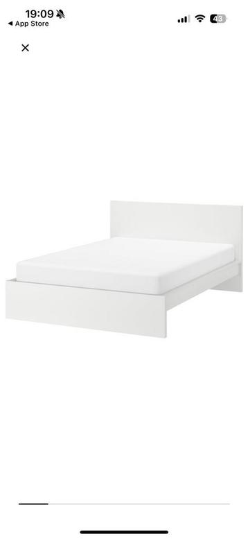 Ikea bed 140x200 inclusief lattenbodem