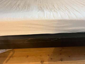 Ikea Malm bedframe zwartbruin 140x200 met lattenbodem Lönset - afbeelding 4