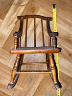 Schommel stoel voor antieke pop, Verzamelen, Poppen, Verzenden, Gebruikt, Pop