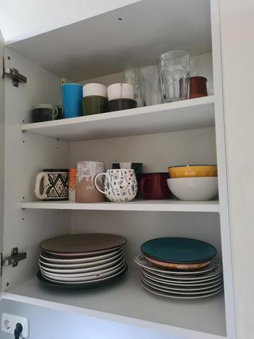 Glassware, Saucepans, Crockery beschikbaar voor biedingen